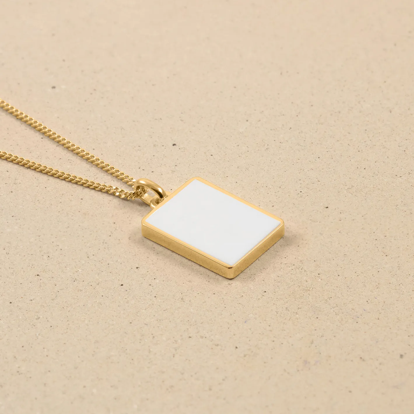 Shop STILNEST Chalcedon Tag Kette