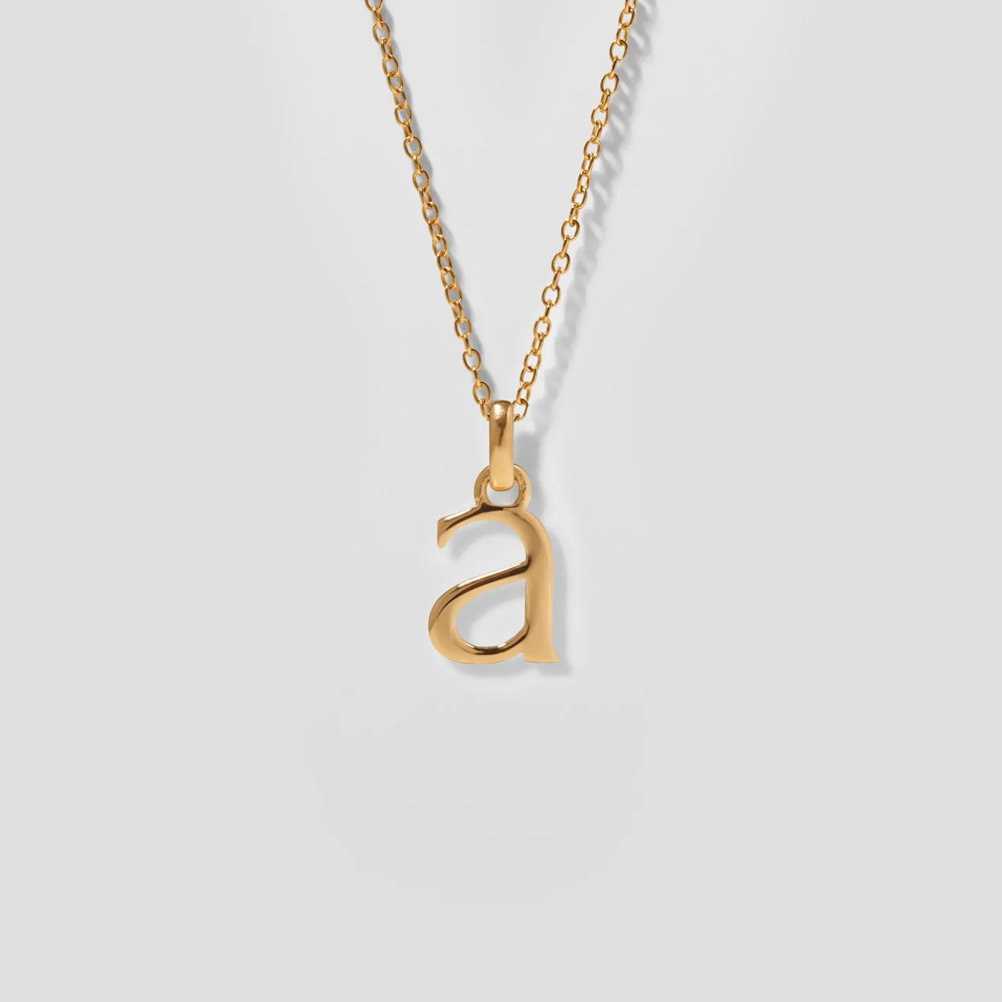 Shop STILNEST Initial mit Ankerkette 24k Gold Vermeil