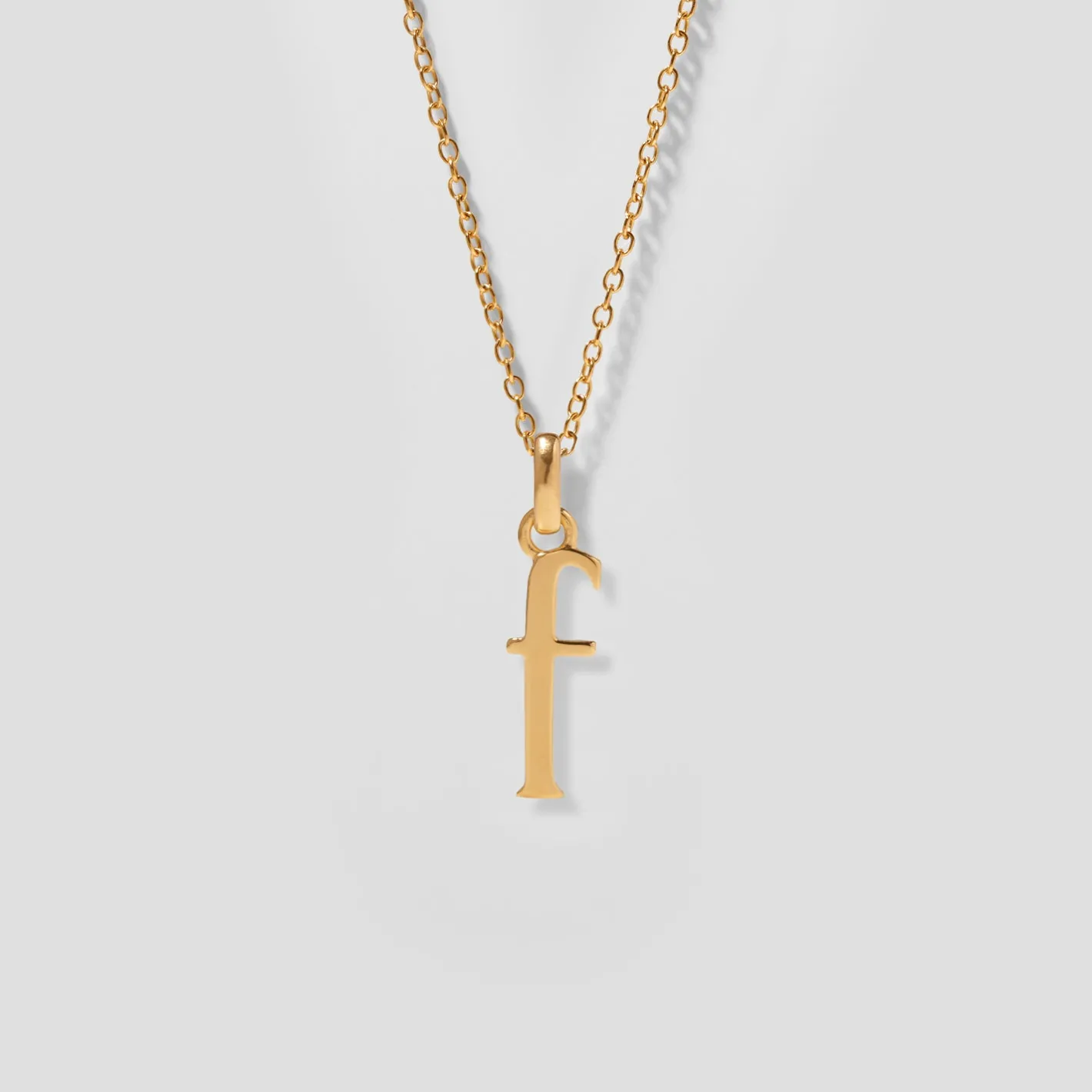 Shop STILNEST Initial mit Ankerkette 24k Gold Vermeil