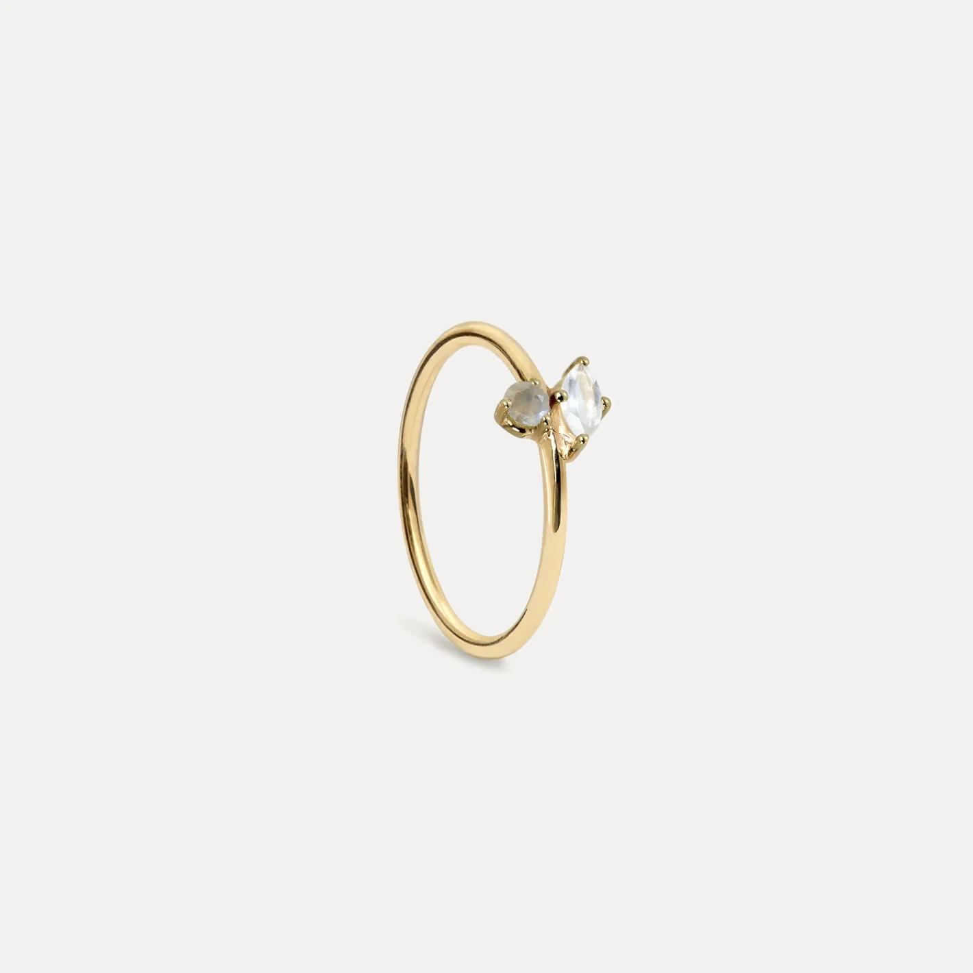 Fashion STILNEST Mondstein & Grauer Mondstein Joy Solitär Ring | 585 Gold
