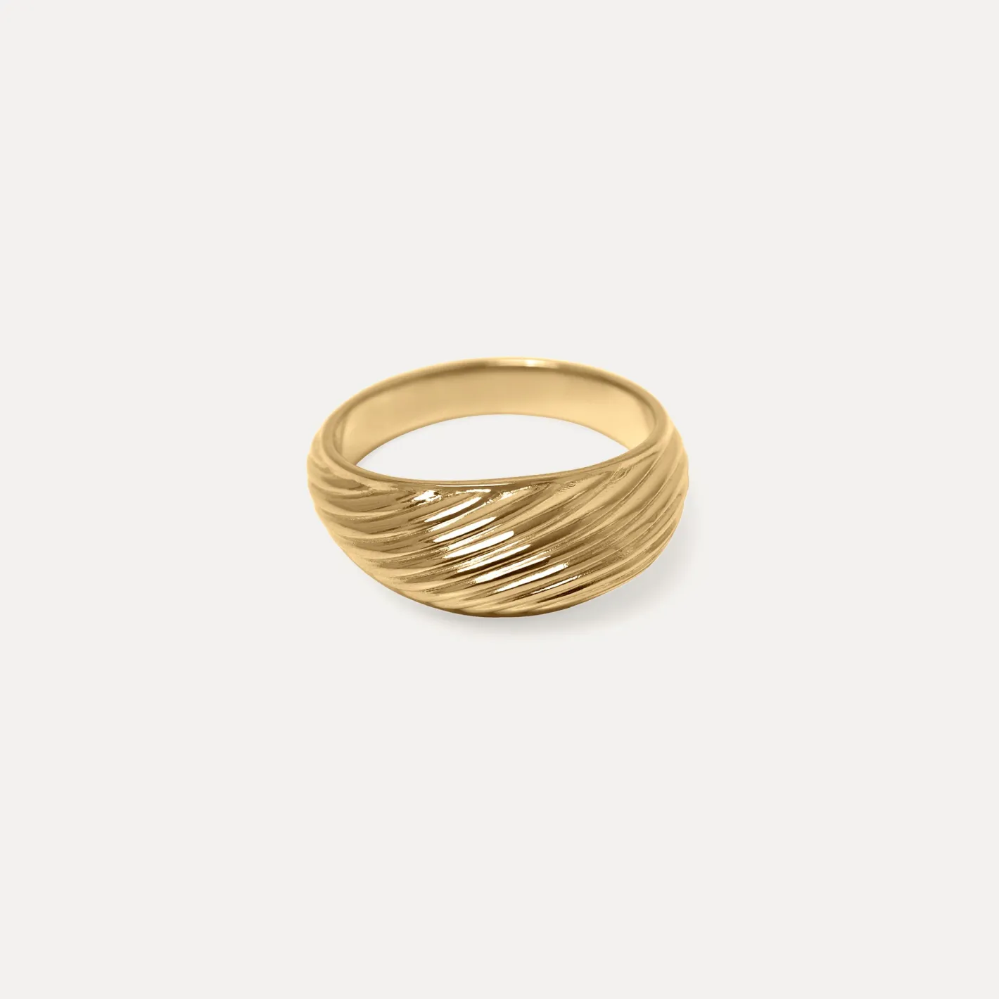 New STILNEST Ribbed Bombé Ring