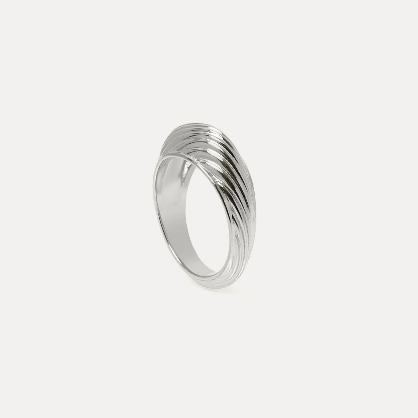 New STILNEST Ribbed Bombé Ring