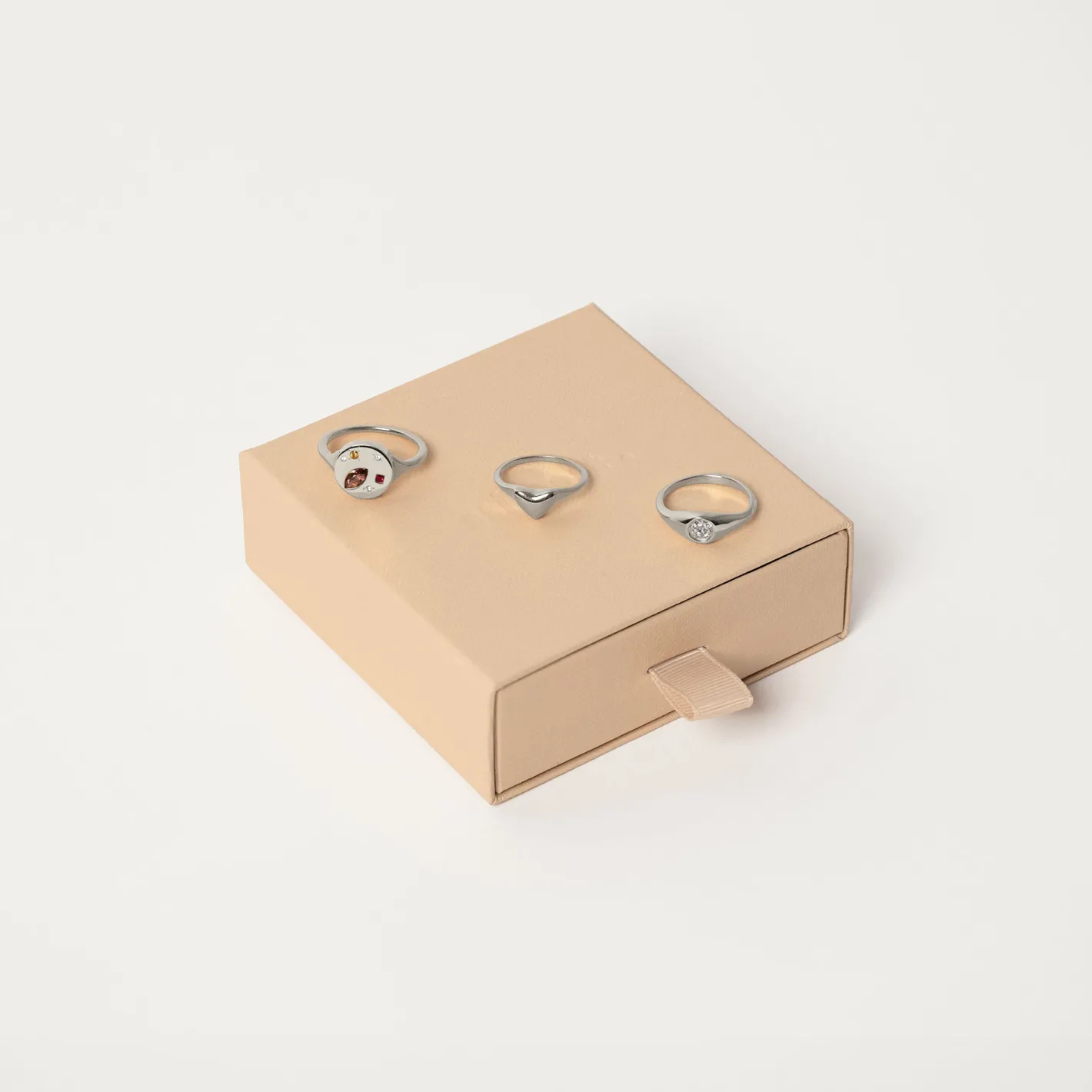 Hot STILNEST #3 Surprise Capsule - Ringe